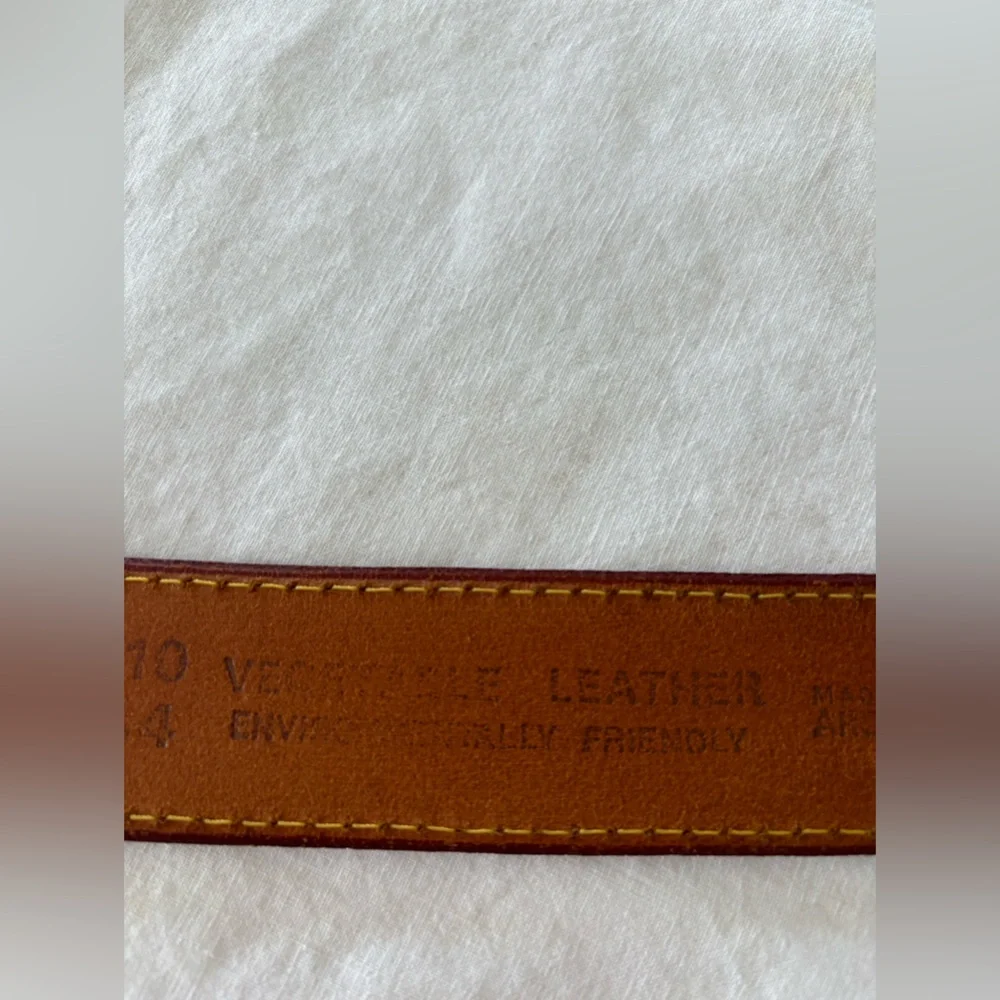 John‎ Henry leather belt in used condition size 44, 100% leather
